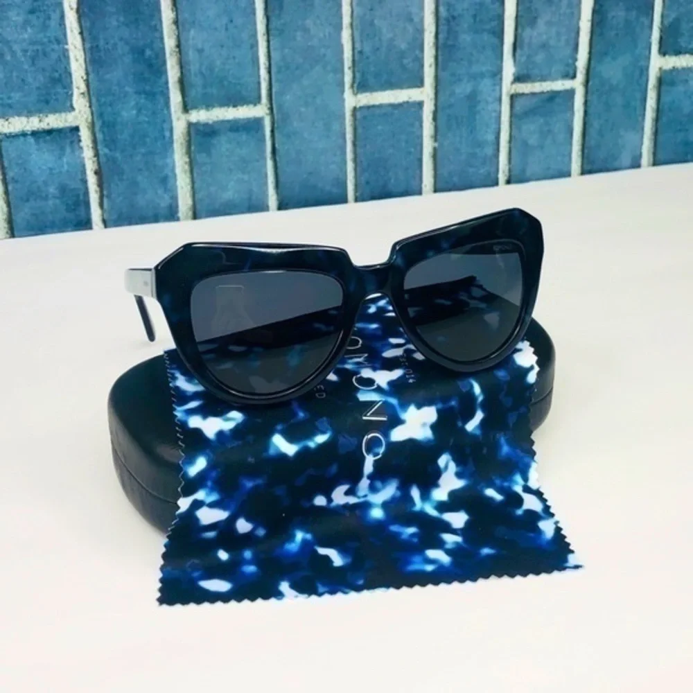 New KOMONO Stella Indigo Demi Sunglasses Cat Eye Retro Blue Tortoise
